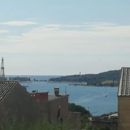 Romana Пула